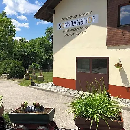 Sonntagshof Frühstückspension 3*